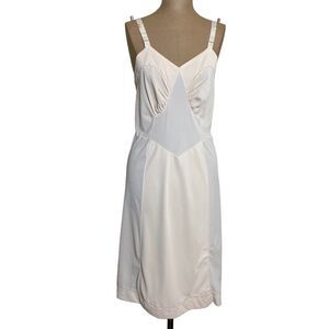 Vintage Aristocrat by Superior 1960s Full Dress Slip size 38 (size Large)